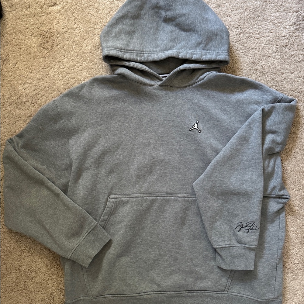 Air Jordan Essential Fleece Pullover Hoodie Gray women’s 2XL Michael Bulls